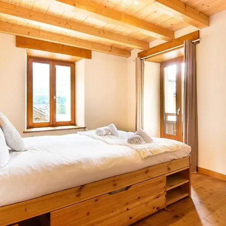 L'ecrin Des Pècles - - Rénové - Immense Terrasse Face Au Mont-blanc *