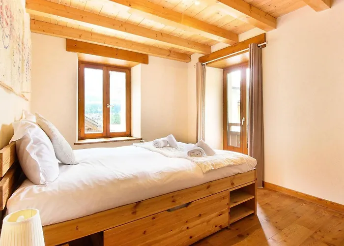 L'ecrin Des Pècles - - Rénové - Immense Terrasse Face Au Mont-blanc *